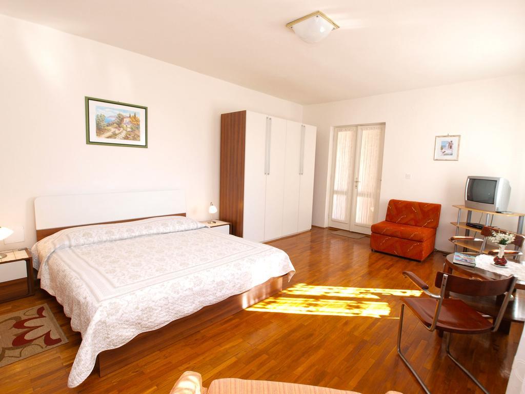 Apartments Rabac 981 Екстер'єр фото