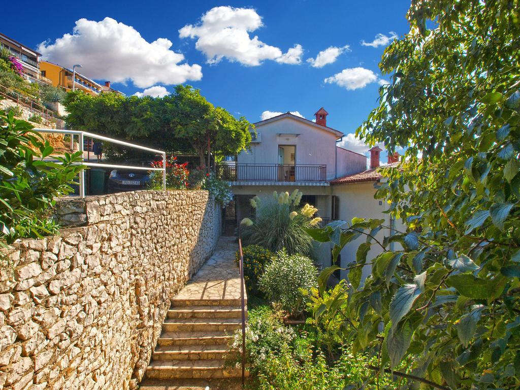 Apartments Rabac 981 Екстер'єр фото
